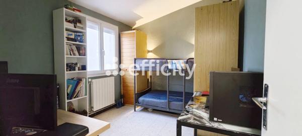 Maison
         6 pièces
        - 115 m² 279 000 € *
