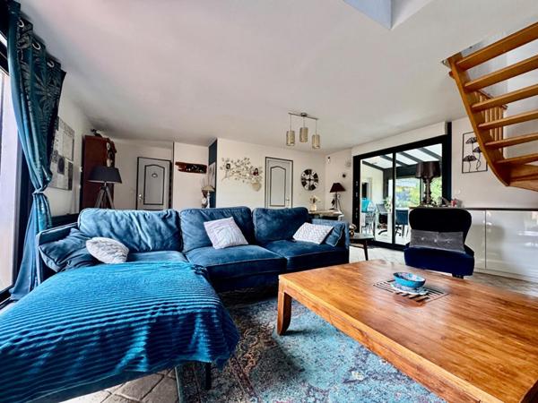 Maison 129m2, 4 chambres  , 2 sdb  + studio indépendant  , parcelle 1600m2  Sains-en-Amiènois