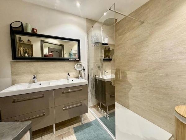 Maison 129m2, 4 chambres  , 2 sdb  + studio indépendant  , parcelle 1600m2  Sains-en-Amiènois