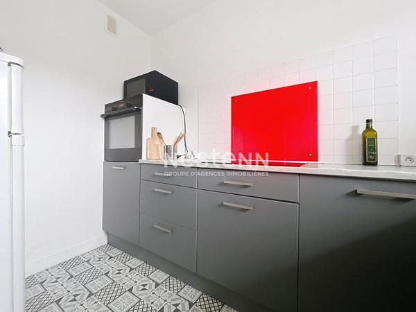A vendre - Appartement T1 de 34 m² libre de locataire avec place de stationnement "Angers Gare/Frémur-Eblé"