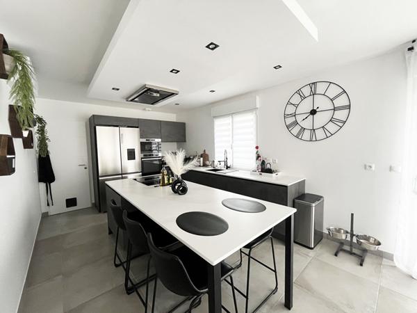 Pavillon moderne, 4 chambres !