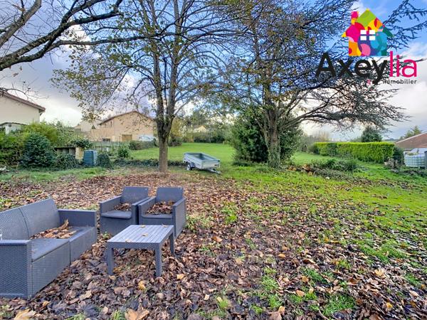 La Pacaudière (42310) A VENDRE- LA PACAUDIÈRE- MAISON ÉLEVÉE SUR SOUS-SOL SEMI ENTERRÉ