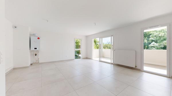 T4 de 83 m² , année 2024 , 1er étage