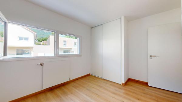 T4 de 83 m² , année 2024 , 1er étage