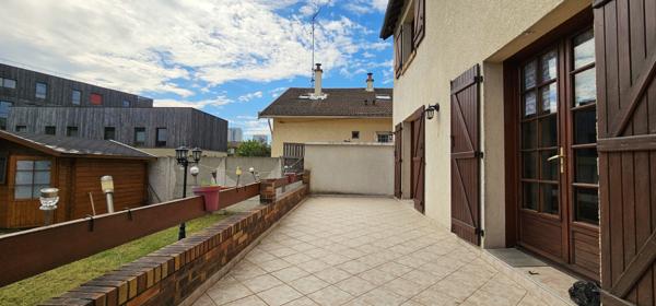 Chevilly-Larue (94550) Exclusivité à Chevilly-Larue : Maison Familiale de 6 Pièces avec Sous-Sol Complet – À seulement 5 km de Paris