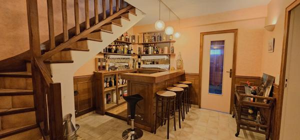 Chevilly-Larue (94550) Exclusivité à Chevilly-Larue : Maison Familiale de 6 Pièces avec Sous-Sol Complet – À seulement 5 km de Paris