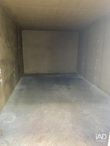 Location parking 13 m² Avon