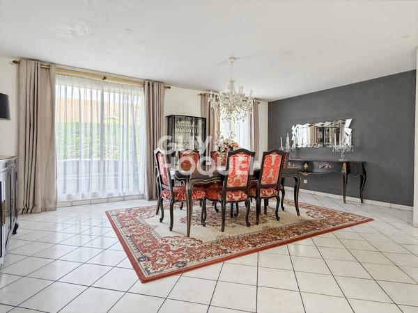 MAISON À VENDRE DE 7 PIÈCES DE 155,00 M²