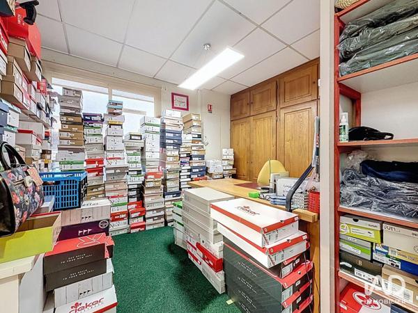 Boutique/Local commercial à vendre 300 m² Nazelles-Négron