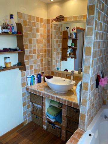 MAISON COEUR DE VILLE TROIS CHAMBRES SUR UN TERRAIN DE 1600 M²