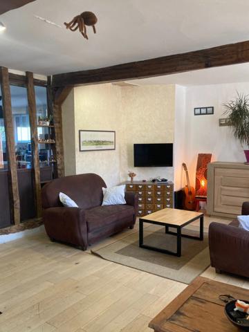 MAISON COEUR DE VILLE TROIS CHAMBRES SUR UN TERRAIN DE 1600 M²