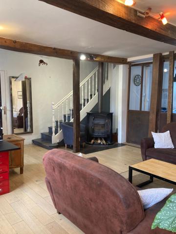 MAISON COEUR DE VILLE TROIS CHAMBRES SUR UN TERRAIN DE 1600 M²