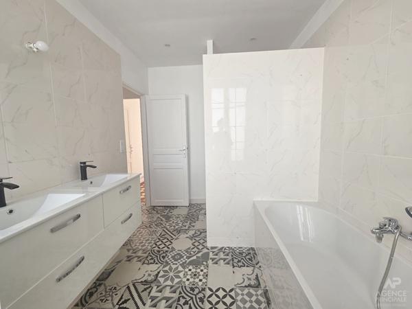 Appartement Rueil Malmaison 4 pièce(s) 79.55 m2 Loyer 2 087 €/mois charges comprises **  - Référence  19867