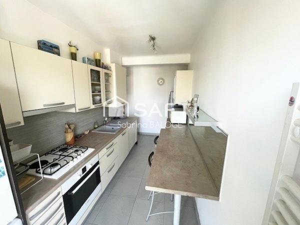 Appartement  T4 - 3 chambres - Balcon - Garage - Cave - Local  vélo  - 3ème étage SANS ASSENSCEUR