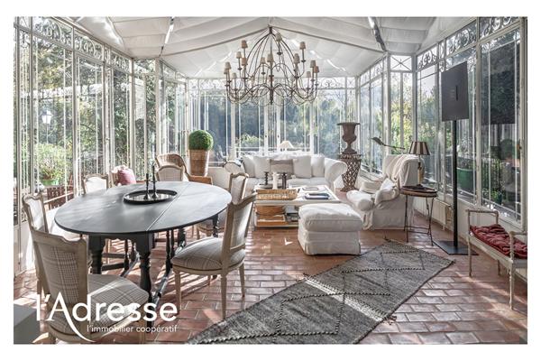 Propriété de caractère aux abords du parc royal