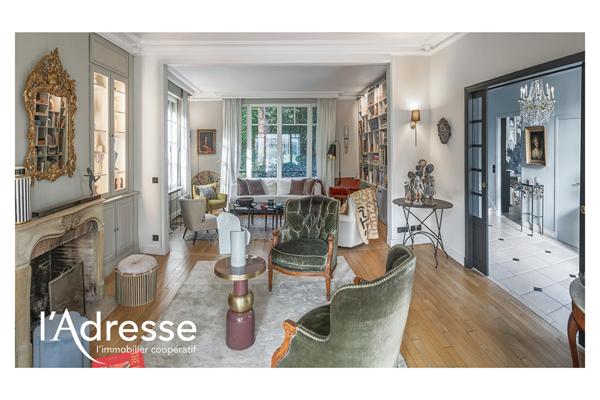 Propriété de caractère aux abords du parc royal