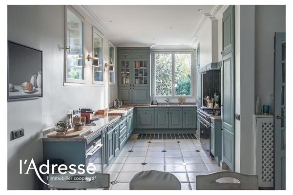 Propriété de caractère aux abords du parc royal