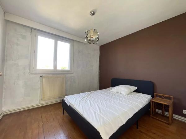 A LOUER - BRON – T4 traversant 63,52 m² - Balcon