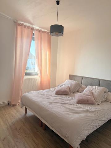 Proche d'EPERNAY (51) à vendre belle Maison contemporaine de 7 pièces entièrement rénovée, belles prestations