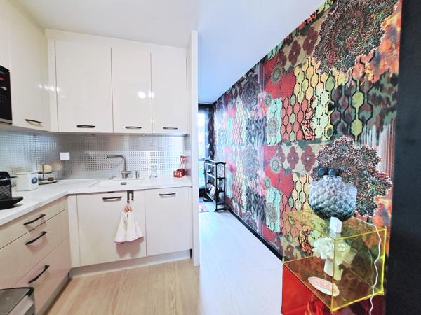 Appartement prestation haut de gamme 4 pièces avec parking Bordeaux