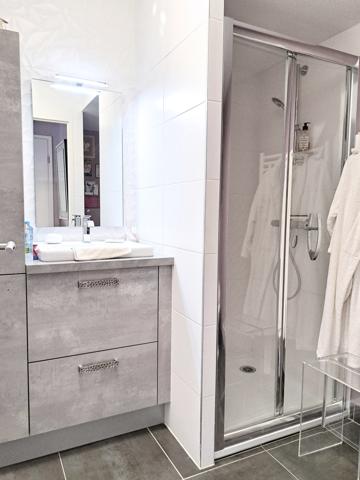 Appartement prestation haut de gamme 4 pièces avec parking Bordeaux