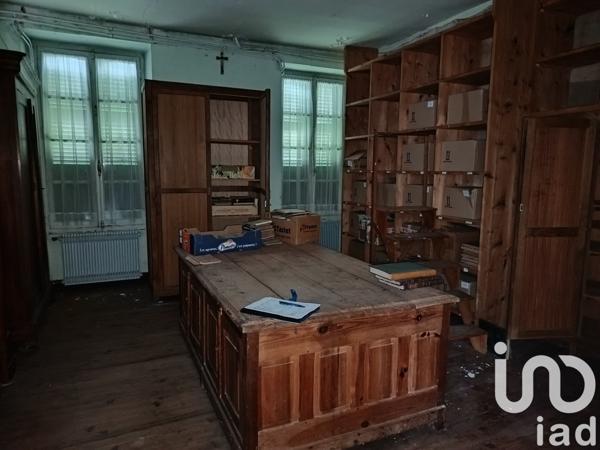 Maison 8 pièces de 177 m² à Lestelle-Bétharram (64800)