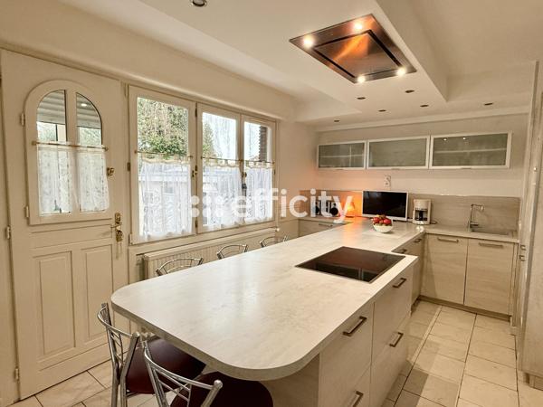 Maison 9 pièces - 179 m²