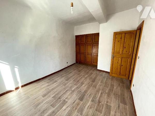 A vendre - Pierrevert (04) -  Alpes-de-Haute-Provence: 
Maison de village d'env 77,89 m² à rén...