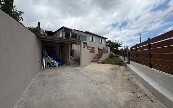 Maison à vendre    6 pièces • 123,50 m2 Saint-Pierre