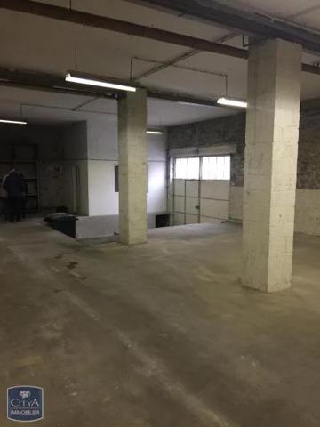 Local professionnel à louer 170m²