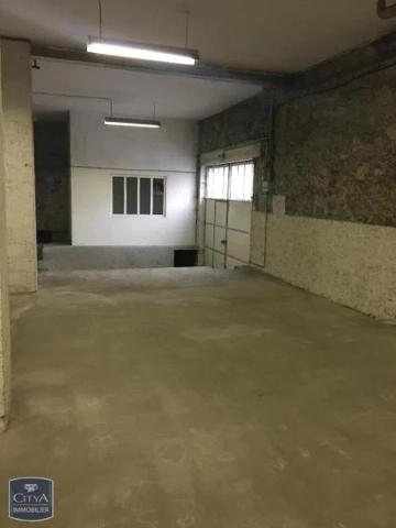 Local professionnel à louer 170m²