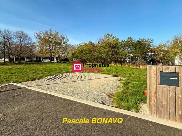 HOURTIN  - TERRAIN VIABILISÉ 773m2  - 600m DU PORT