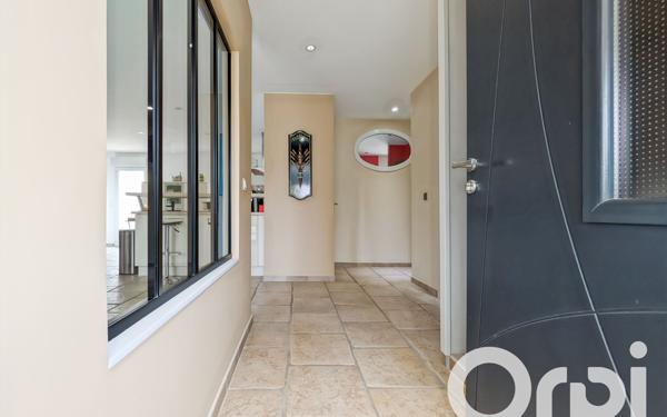 Maison à vendre    5 pièces •  Camaret-sur-Aigues