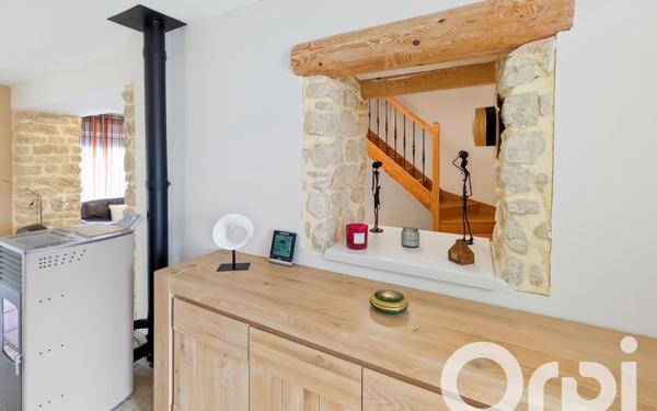 Maison à vendre    5 pièces •  Camaret-sur-Aigues