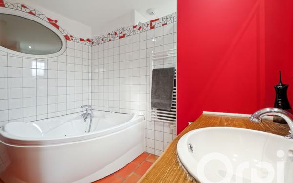 Maison à vendre    5 pièces •  Camaret-sur-Aigues