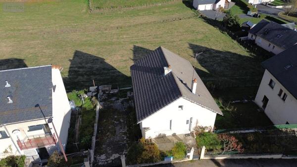 Maison à vendre à Saint-Chély-d'Apcher en Lozère (48200), ref : 48032-195