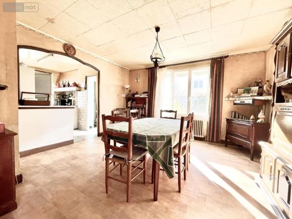 Maison à vendre à Saint-Chély-d'Apcher en Lozère (48200), ref : 48032-195