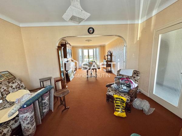 PAVILLON 4 CHAMBRES ET GARAGES A NIORT !