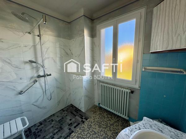 PAVILLON 4 CHAMBRES ET GARAGES A NIORT !