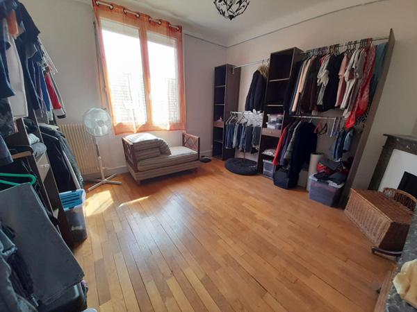 PROCHE CENTRE , Maison Tergnier 6 pièce(s) 134 m2 avec garage