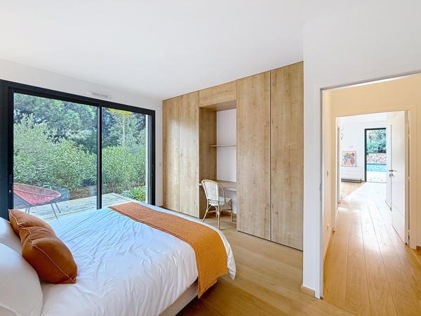 Maison à vendre  7 pièces - 250 m2 LA CROIX VALMER - 83