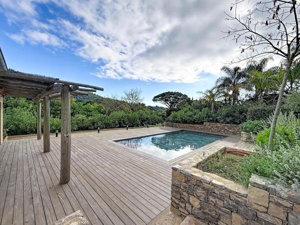 Maison à vendre  7 pièces - 250 m2 LA CROIX VALMER - 83