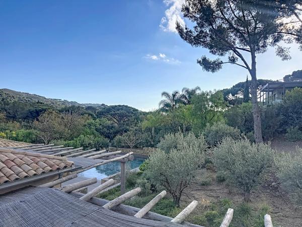 Maison à vendre  7 pièces - 250 m2 LA CROIX VALMER - 83