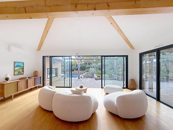 Maison à vendre  7 pièces - 250 m2 LA CROIX VALMER - 83