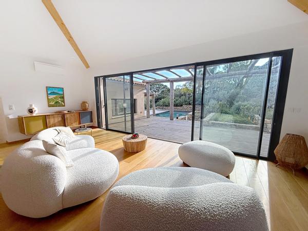 Maison à vendre  7 pièces - 250 m2 LA CROIX VALMER - 83