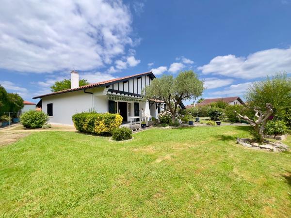 MAISON DE PLAIN-PIED AU CALME EN PLEIN CŒUR D’USTARITZ