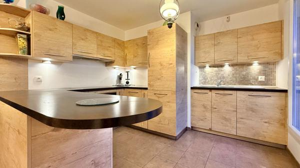 Appartement Corbeil Essonnes 3 pièce(s) 80 m2