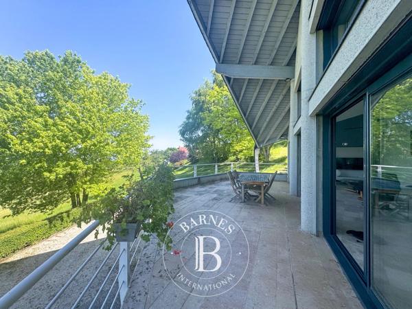 Chambéry, Propriété 4 Chambres -  208 m² à vendre