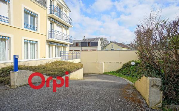 Stationnement à louer    12 m2 Bernay