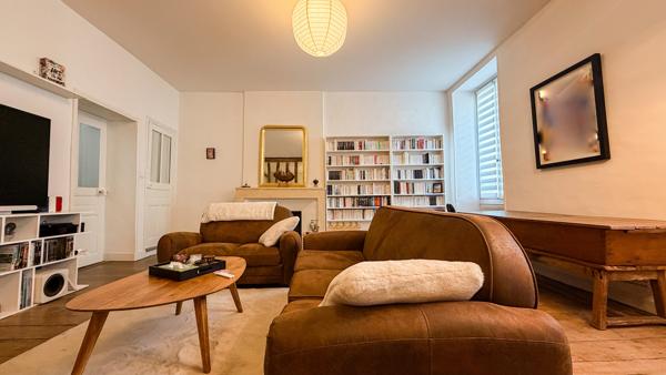 Maison de charme avec jardin centre ville de Poitiers - Un lieu de vie authentique et inspirant